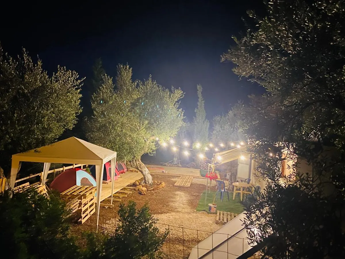 Adventure Camping Otel Dhërmi Arnavutluk
