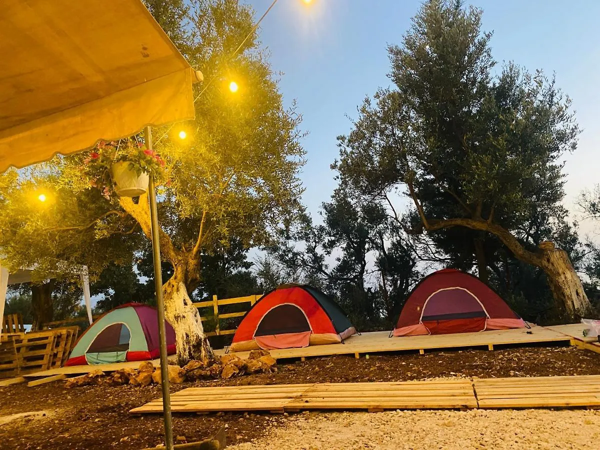 Dhërmi Adventure Camping酒店